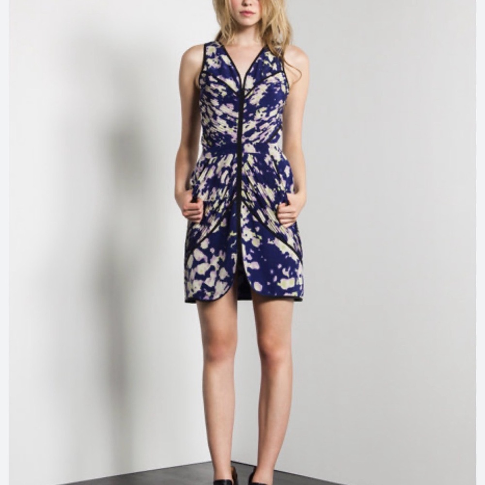 Elegant Wai Ming Multicolor Sleeveless Silk Dress